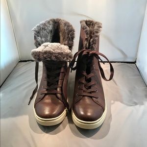 UGG Sneaker